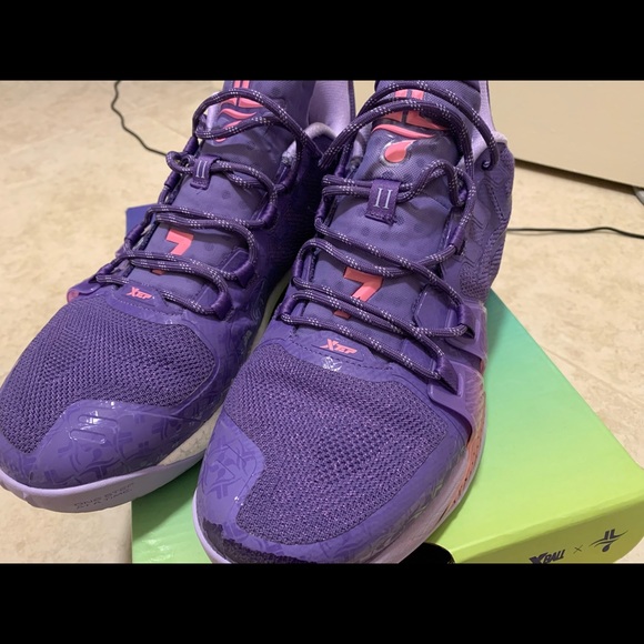 JLin 2 - shoes of Jeremy Lin
practically brand new.
Bought them for $150. - Picture 5 of 6